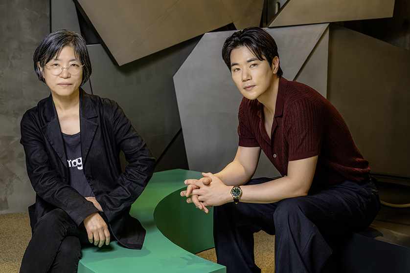 (좌측부터) 정재은 감독, 김강우 배우